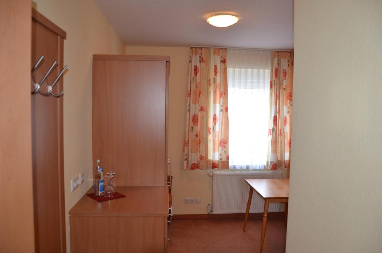 Gasthof Hirsch Betzigau Room photo